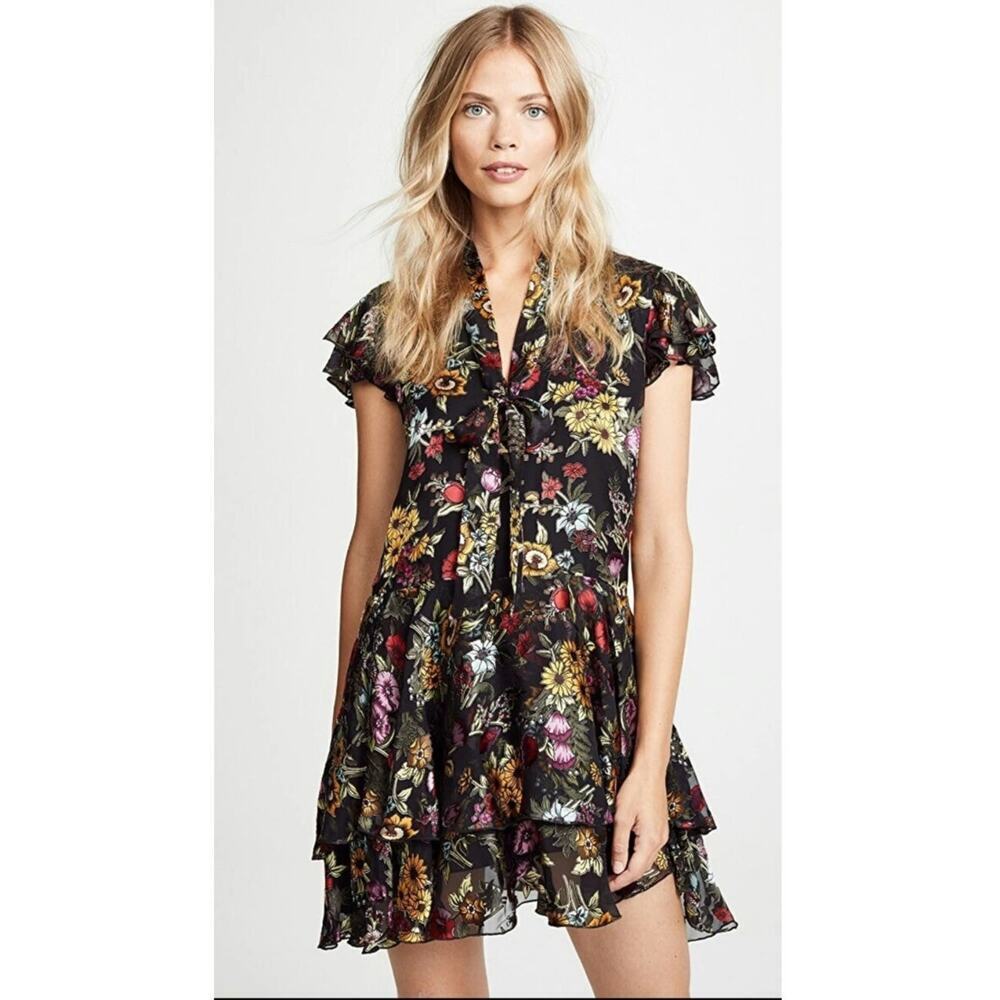 Alice + Olivia Moore Floral Flutter Sleeve Tiered Dress Size: 4
